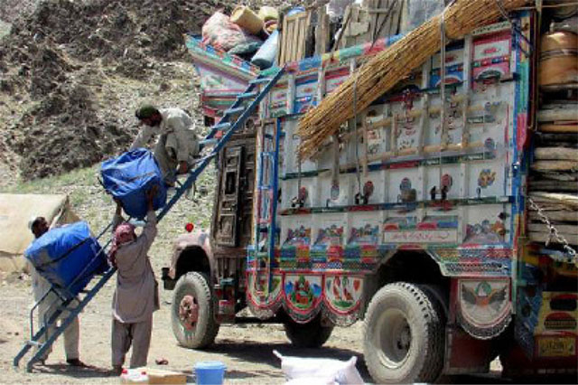 Pakistan Plans Hike in  Repatriation Grant for Afghans